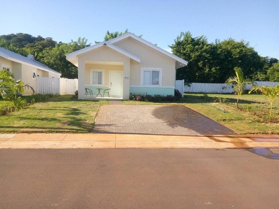 לוסאה Jamaica Reggae Villa מראה חיצוני תמונה